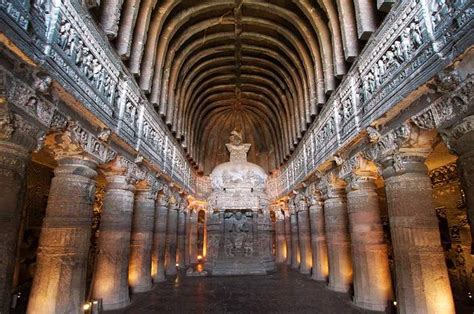  The Ajanta Caves: Evolving Artistic Expression During India’s Golden Age